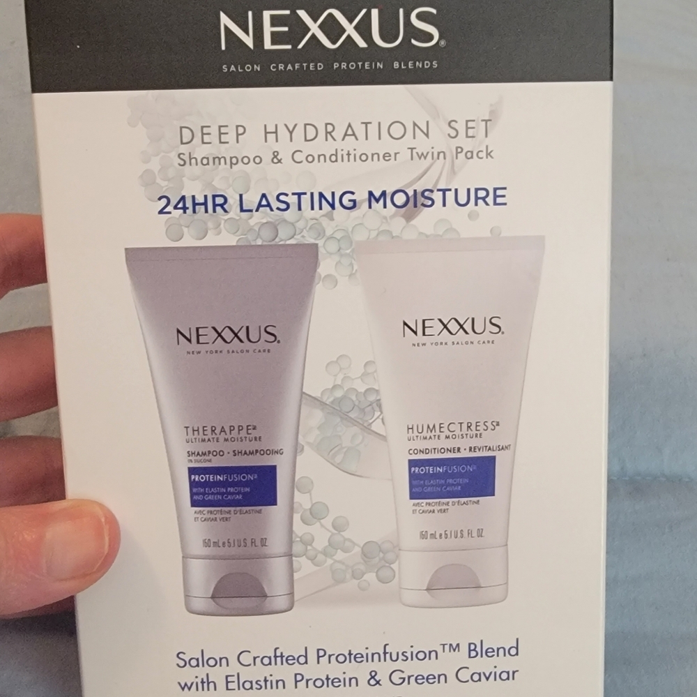 Brand New in Box Nexxus deep hydration set.